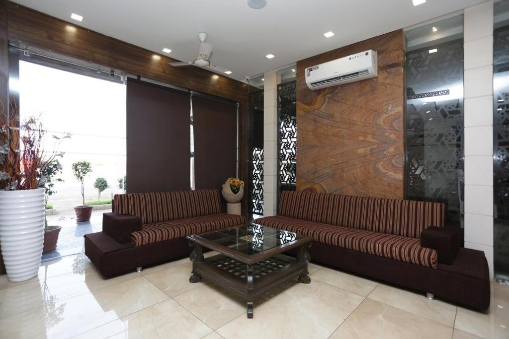 قاليور Hotel Rajmohan Palace المظهر الخارجي الصورة
